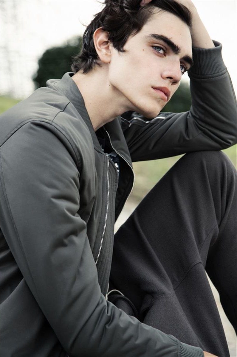Charlie Matthews model