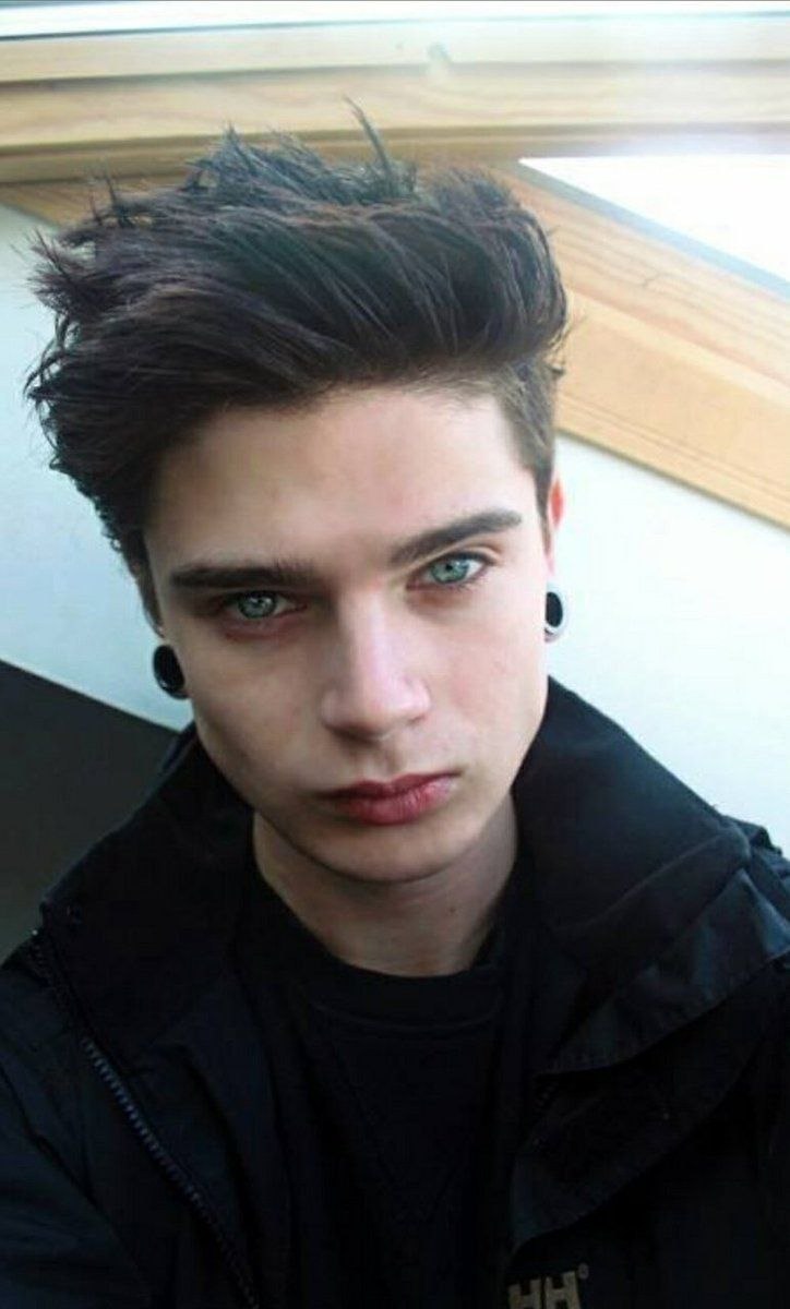 Cedric Bratzke модель