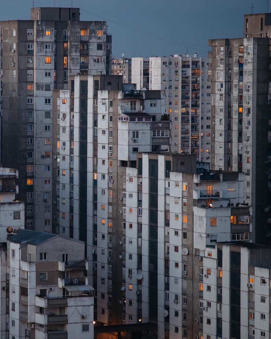 Многоэтажный дом