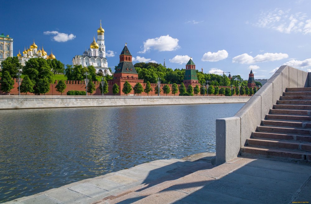 Пречистенская набережная Москва