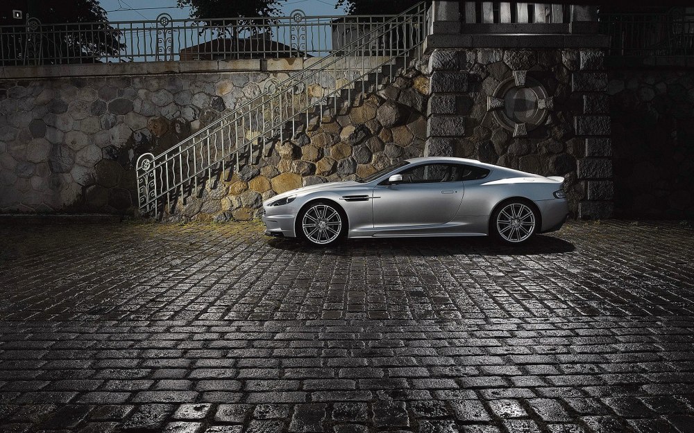 Aston Martin DBS обои