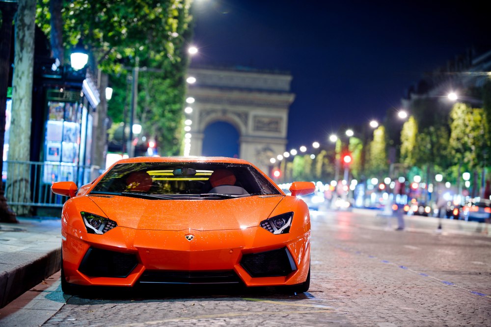Lamborghini Aventador lp700
