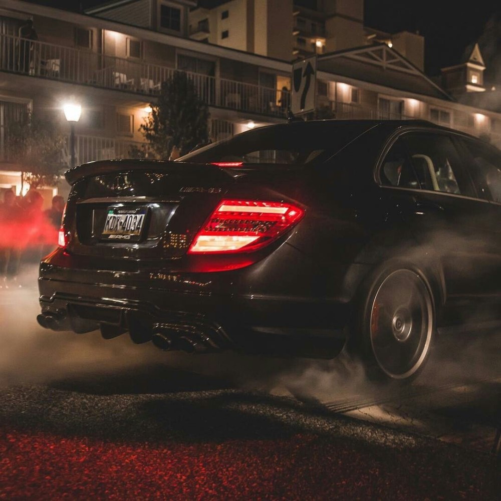 Mercedes e63 AMG ночь
