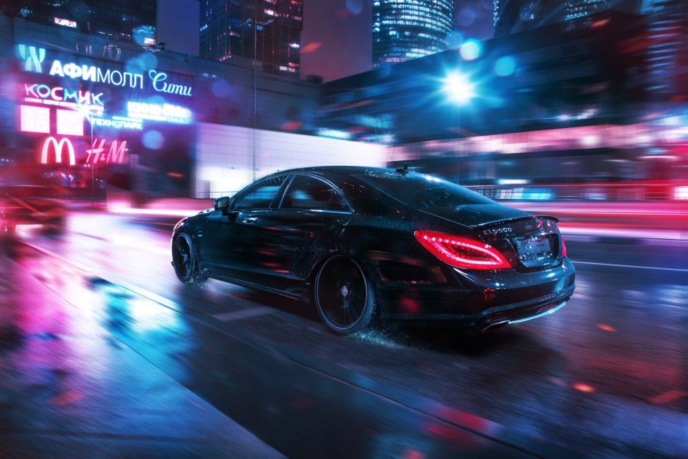 Mercedes Benz CLS 63 AMG ночью