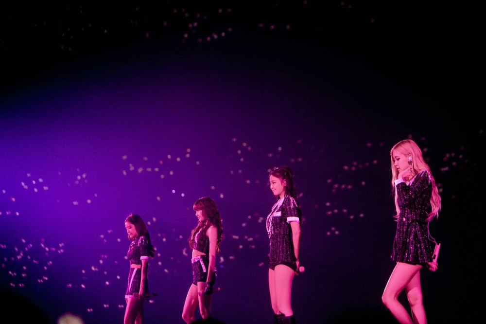 Группа BLACKPINK