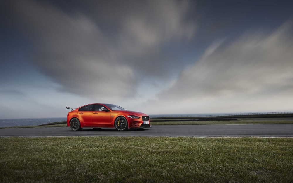 Jaguar xe 4k