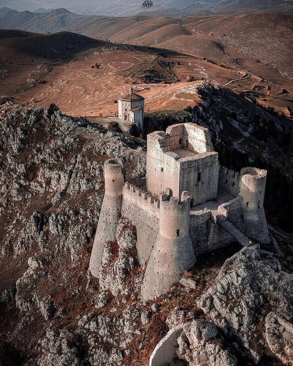 Rocca Calascio замок
