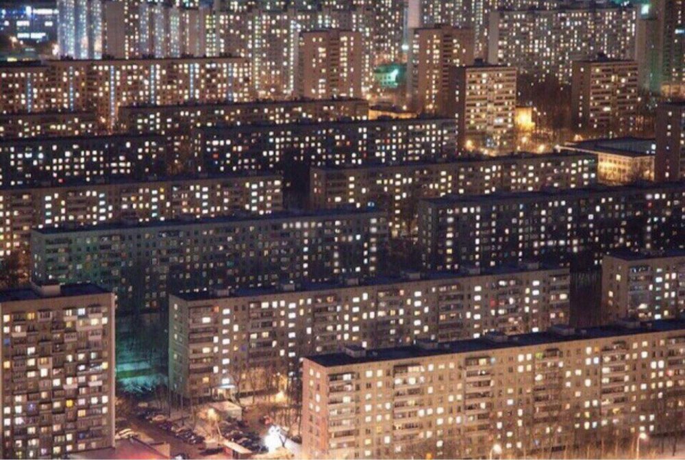 Серые многоэтажки