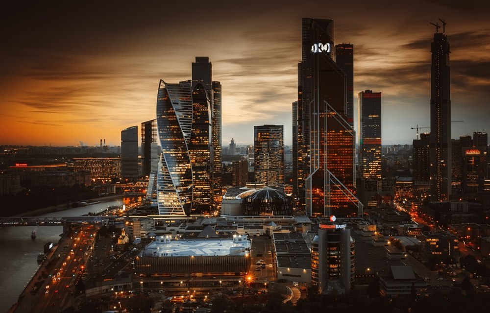 Башня Меркурий Москва Сити ночью