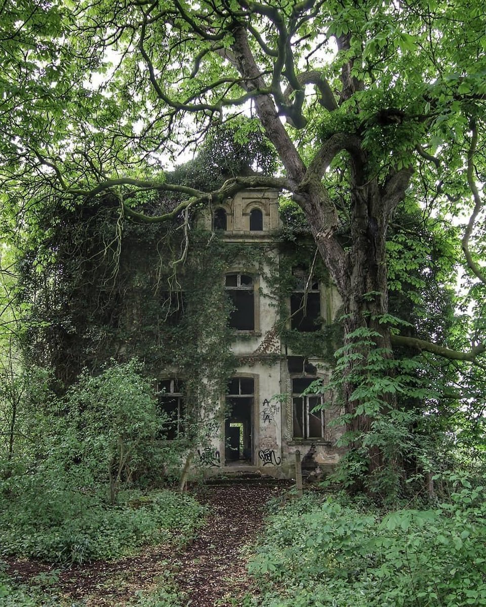 Заброшенный особняк Manor House 2
