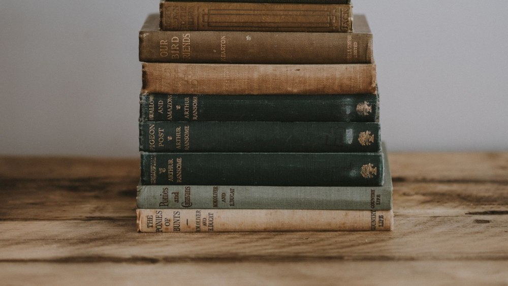 Стеллаж книжный