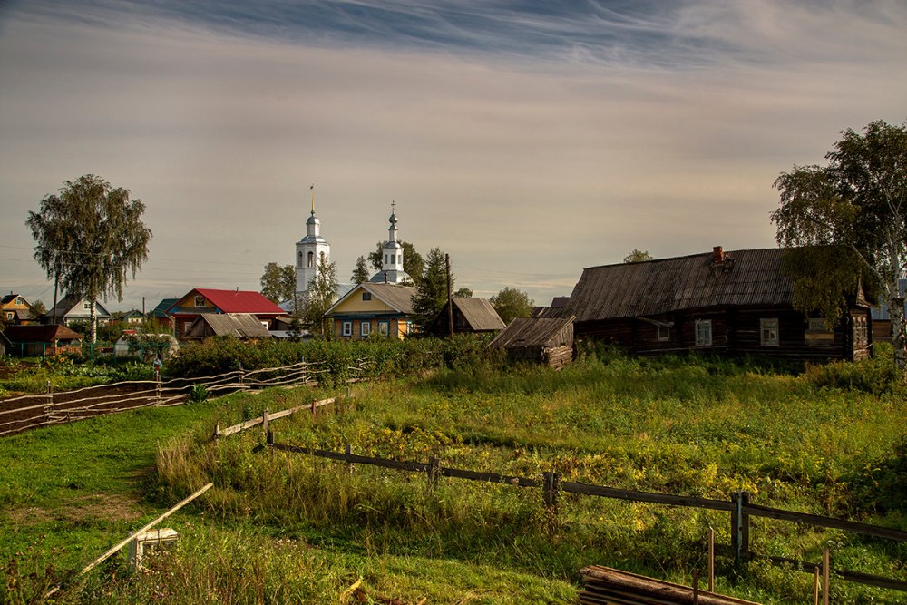 Река. Небо. Лето.