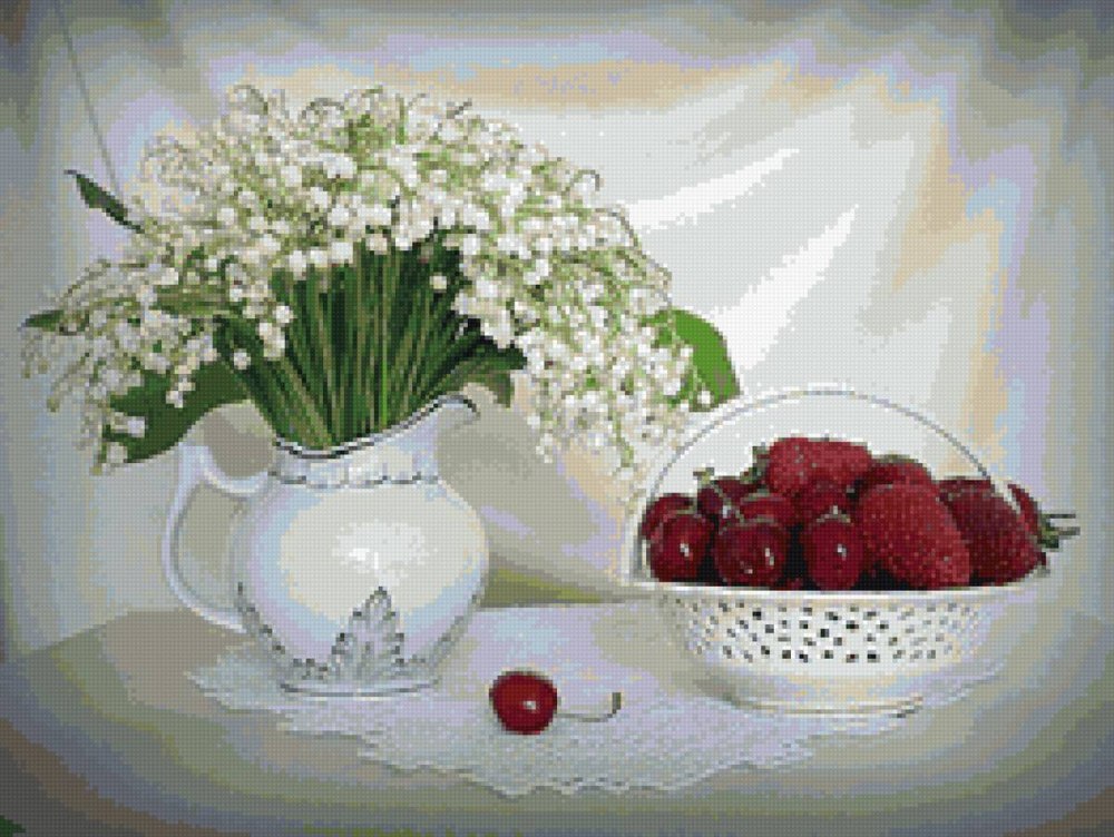 Ландыши и клубника