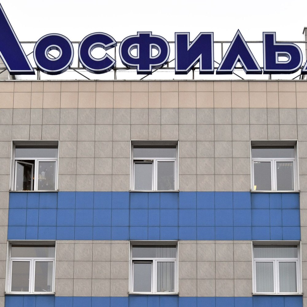 Скульптура веры Мухиной рабочий и колхозница