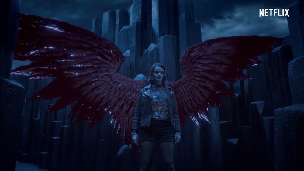 Сериал Люцифер Крылья поцелуй