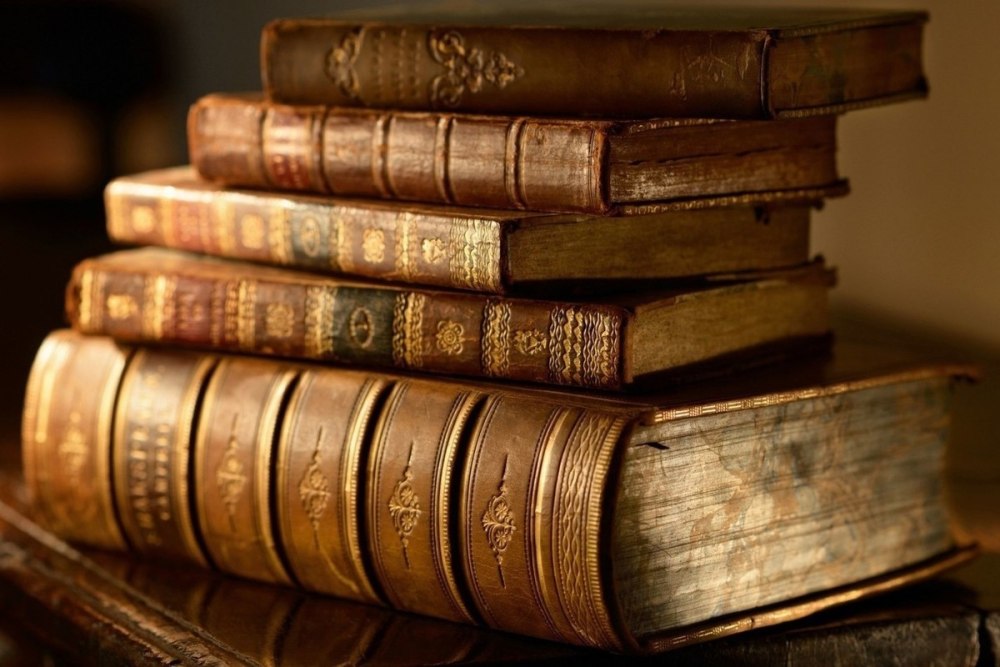 Стопка книг