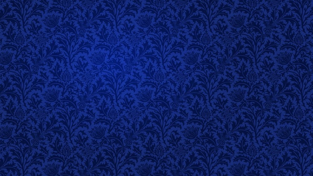 Корона на темном фоне