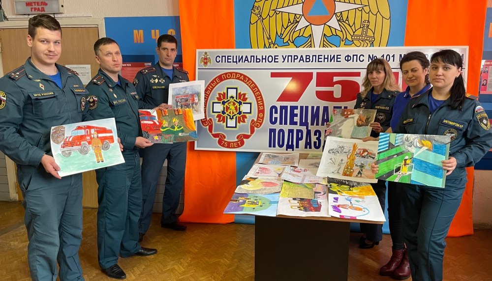 Для детей. Пожарные
