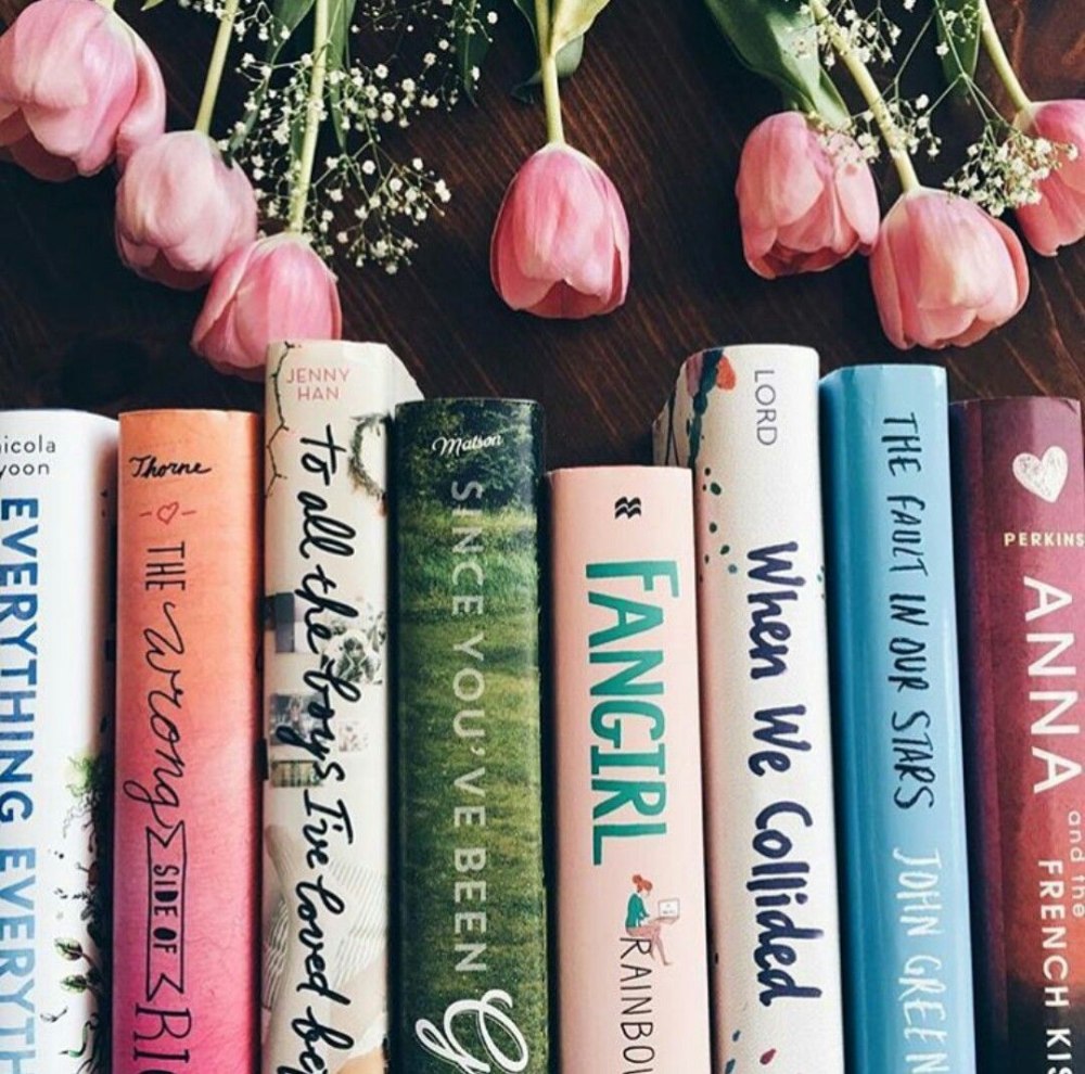 Книга в руках Эстетика