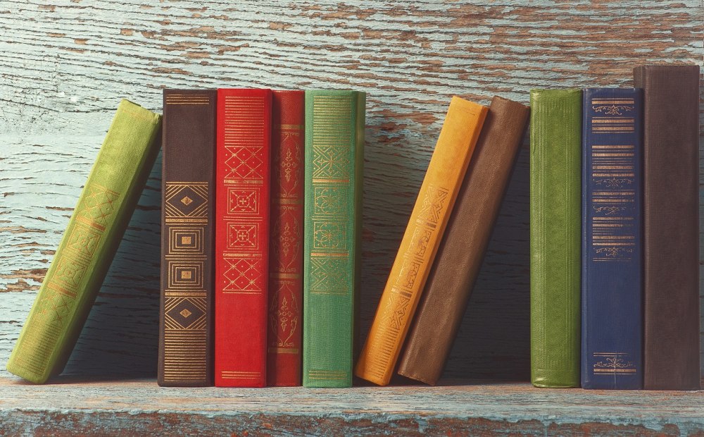 Полка для книг