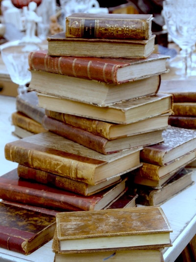 Старинные книги