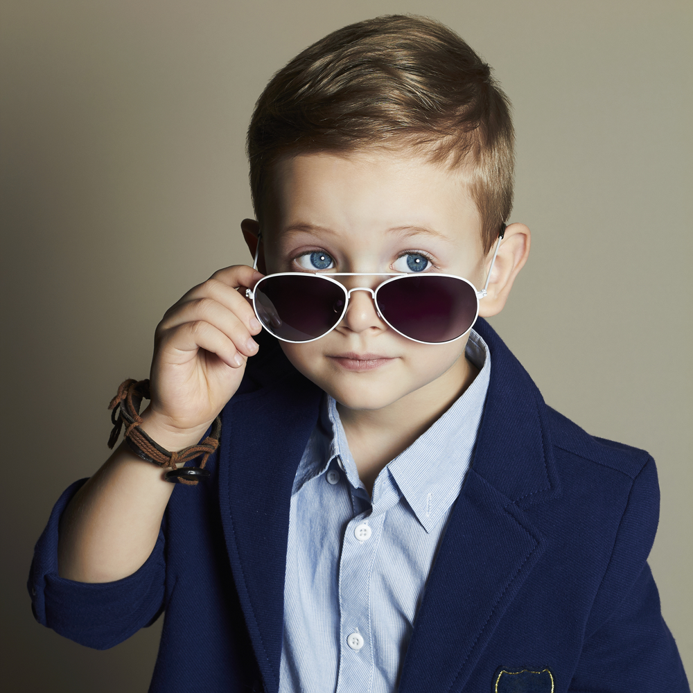Стильный мальчик. Мальчик в очках. Модные детские очки для мальчиков. Красивые модные мальчики