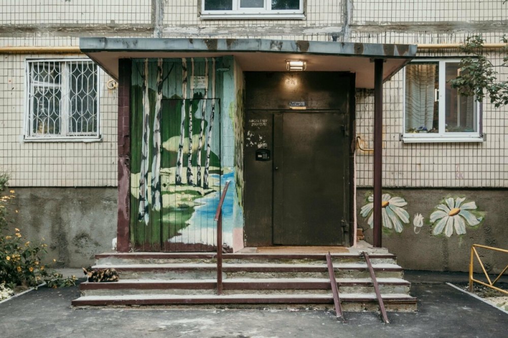 Подъезд снаружи
