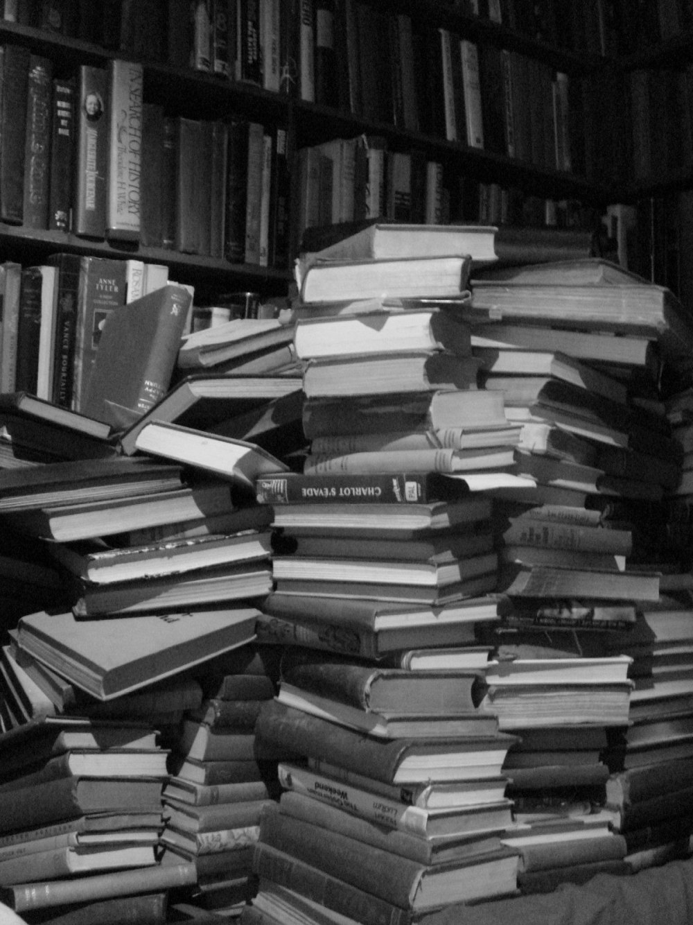 Книга и очки