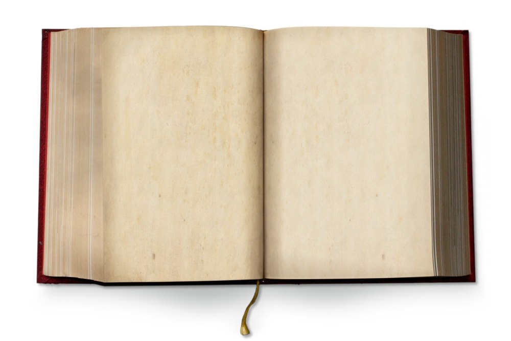 Раскрытая книжка на прозрачном фоне