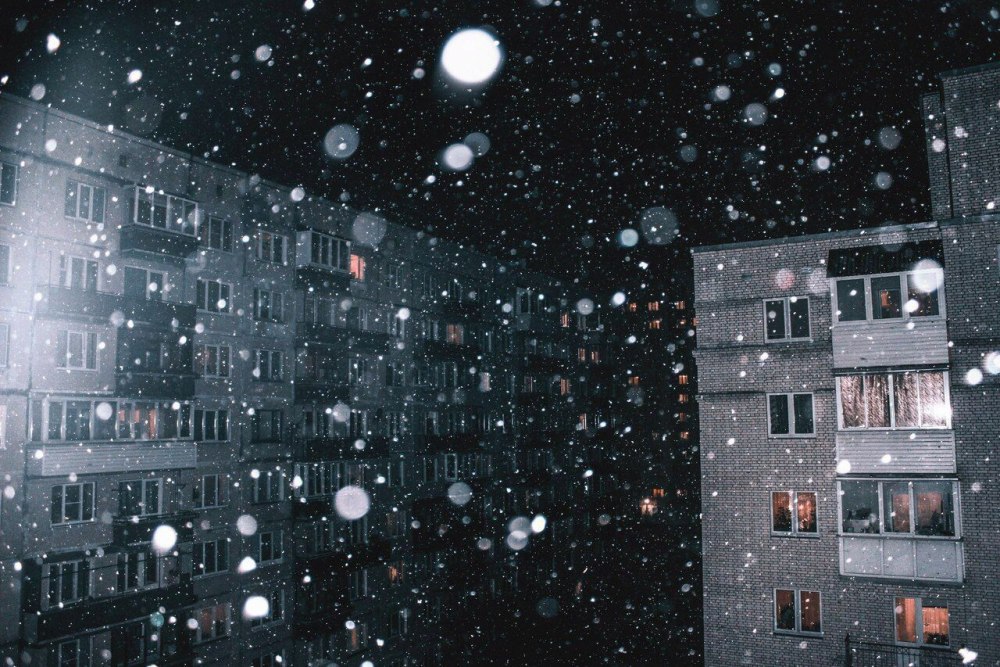 Зимний город из окна
