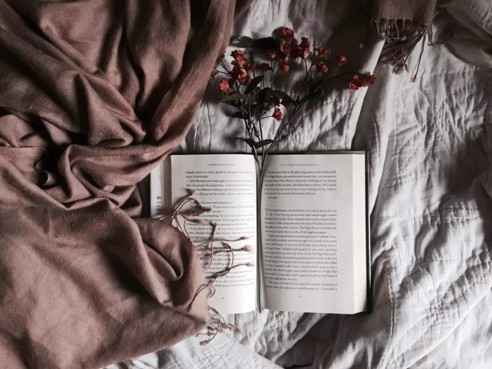 Цветы синей книги