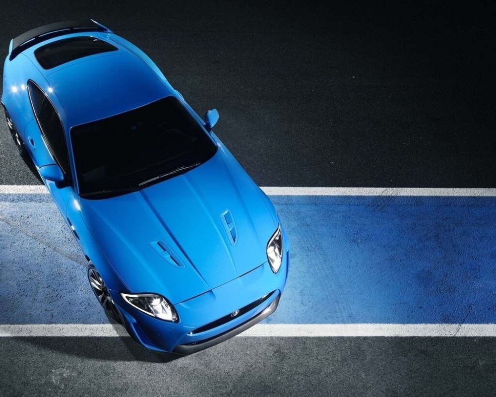 Jaguar XKR-S 2011 сине-белый