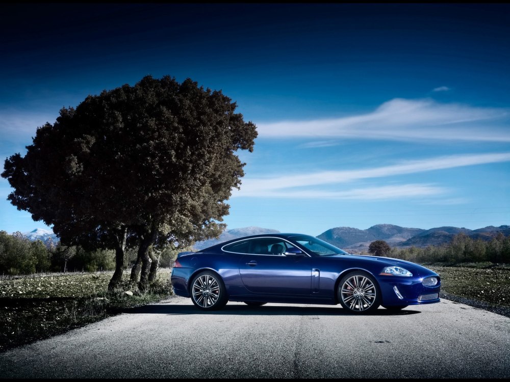 Jaguar XF Астон Мартин