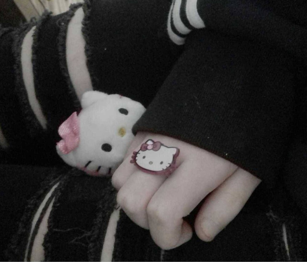 Одежда aesthetic Хеллоу Китти