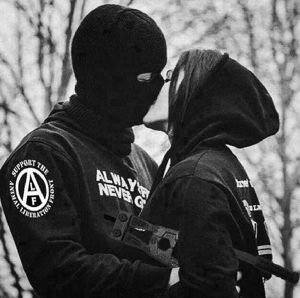 Бандит и бандитка