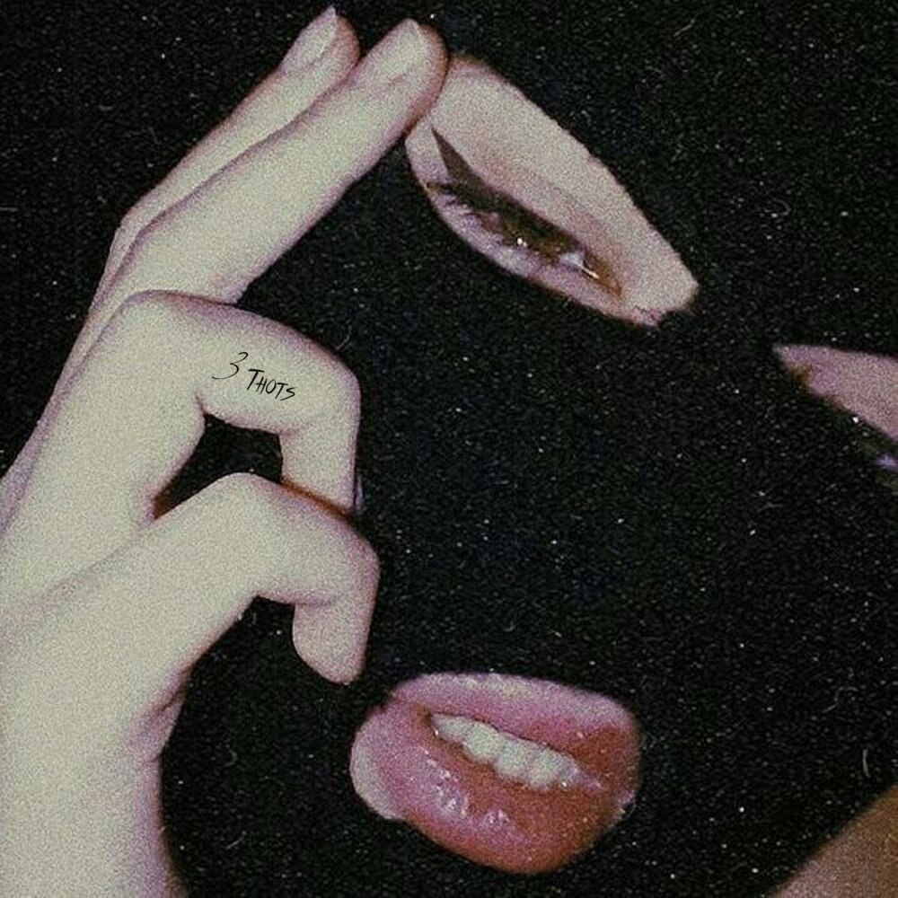 Девушка в Балаклаве