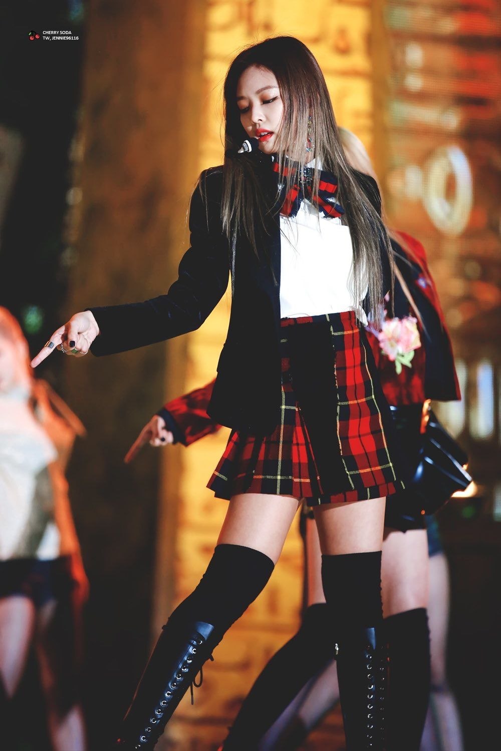 BLACKPINK аэропортный стиль Дженни