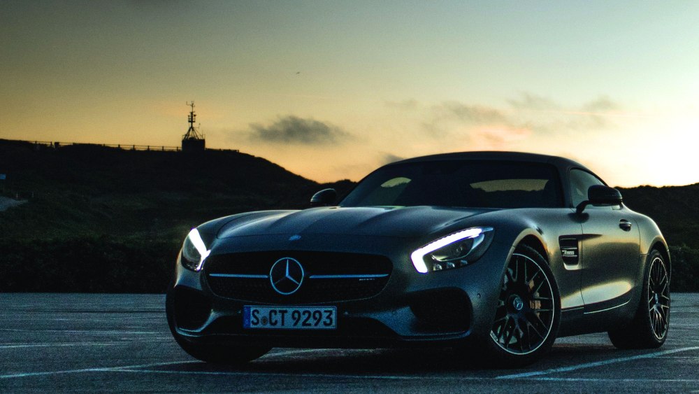 Mercedes Benz SLS
