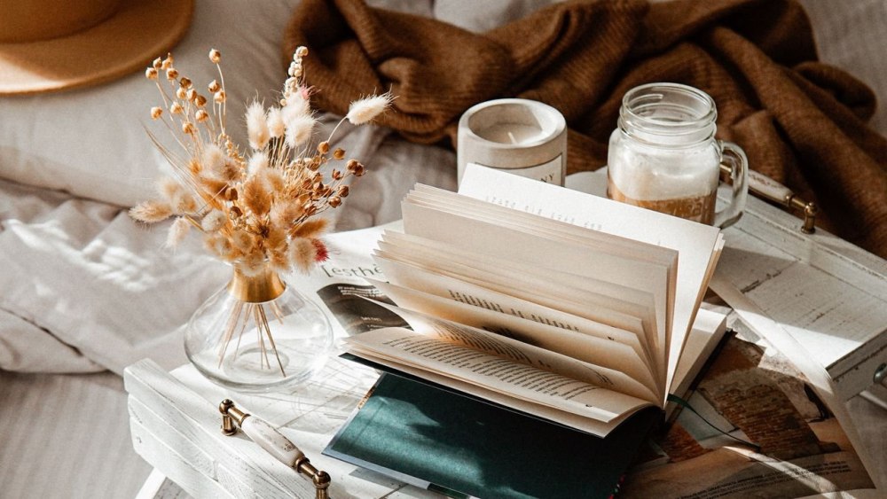 Книжная Эстетика бежевый