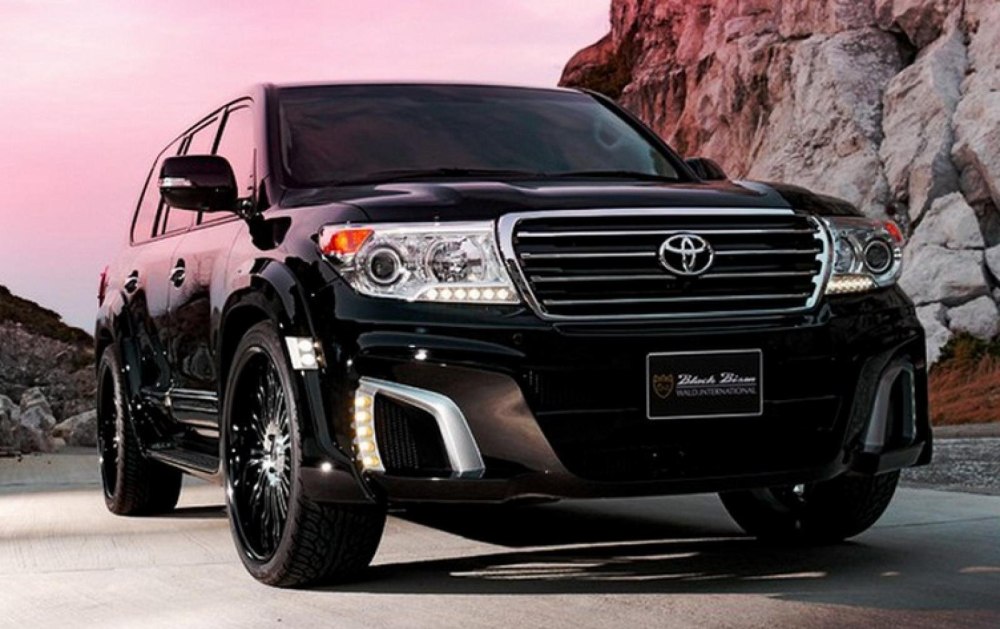 Toyota Land Cruiser 200 Wald Black Bison