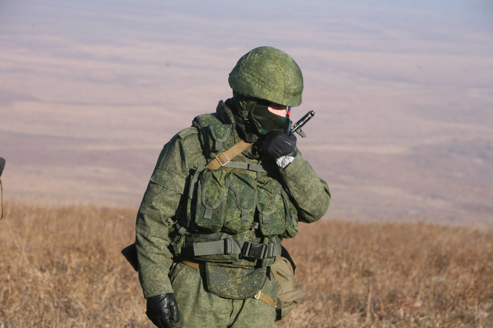 Солдат со спины
