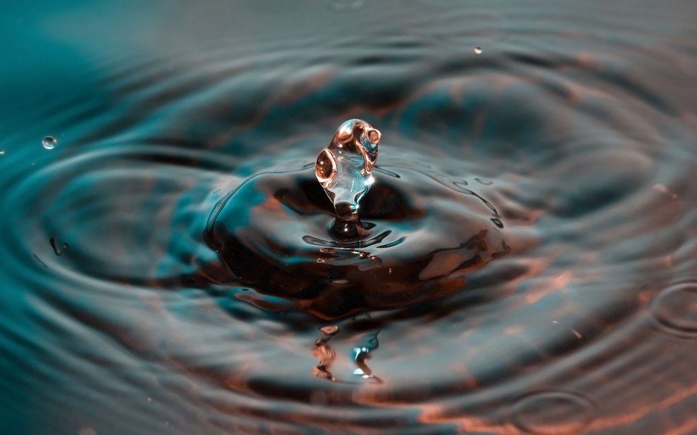 Разводы на воде