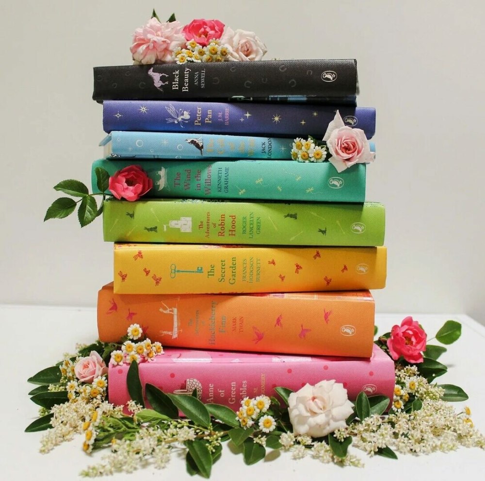 Красивая стопка книг