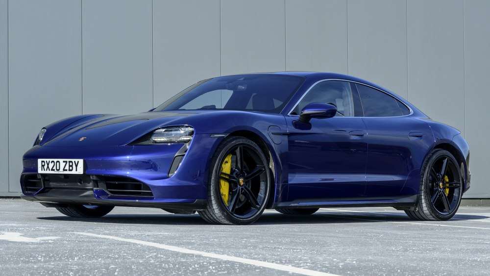 Porsche Taycan Winter