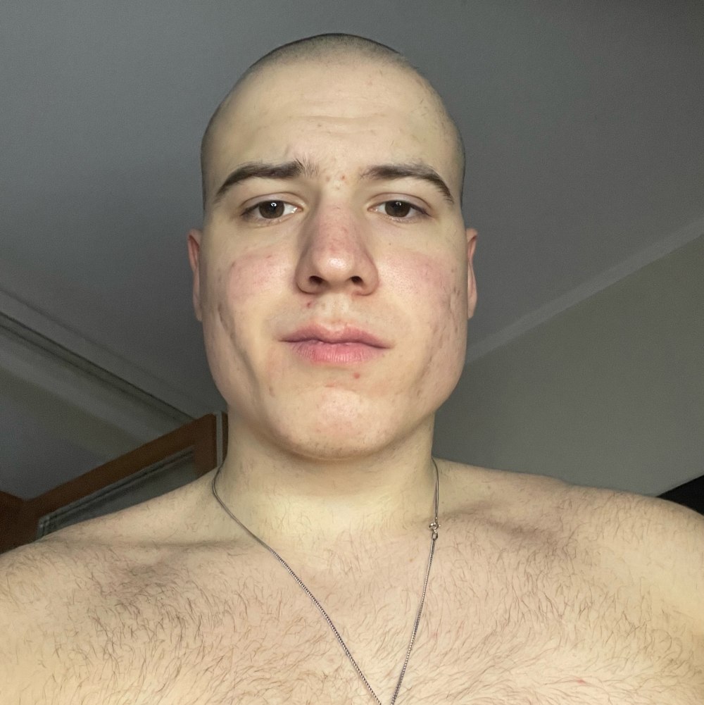 Ким Тэхен в Париже
