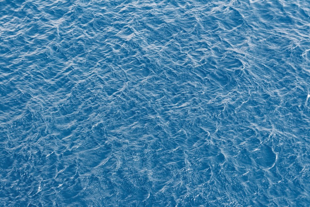 Вода сверху