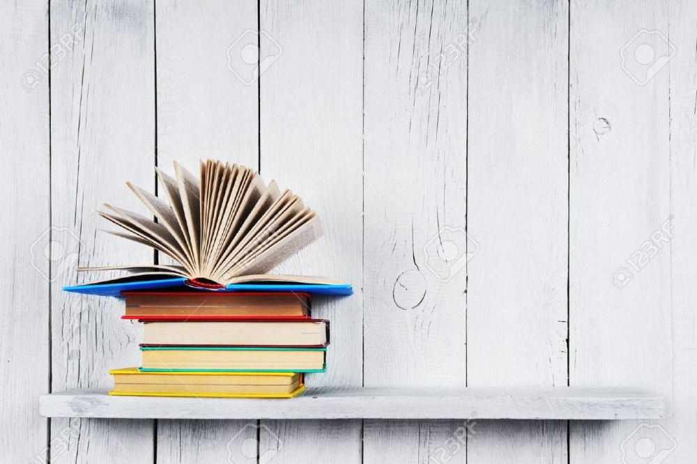 Стильный фон с книгами