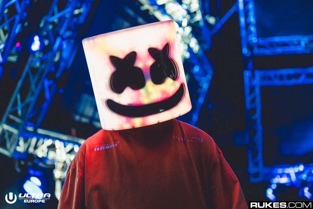 Кристофер Комсток Marshmello без маски