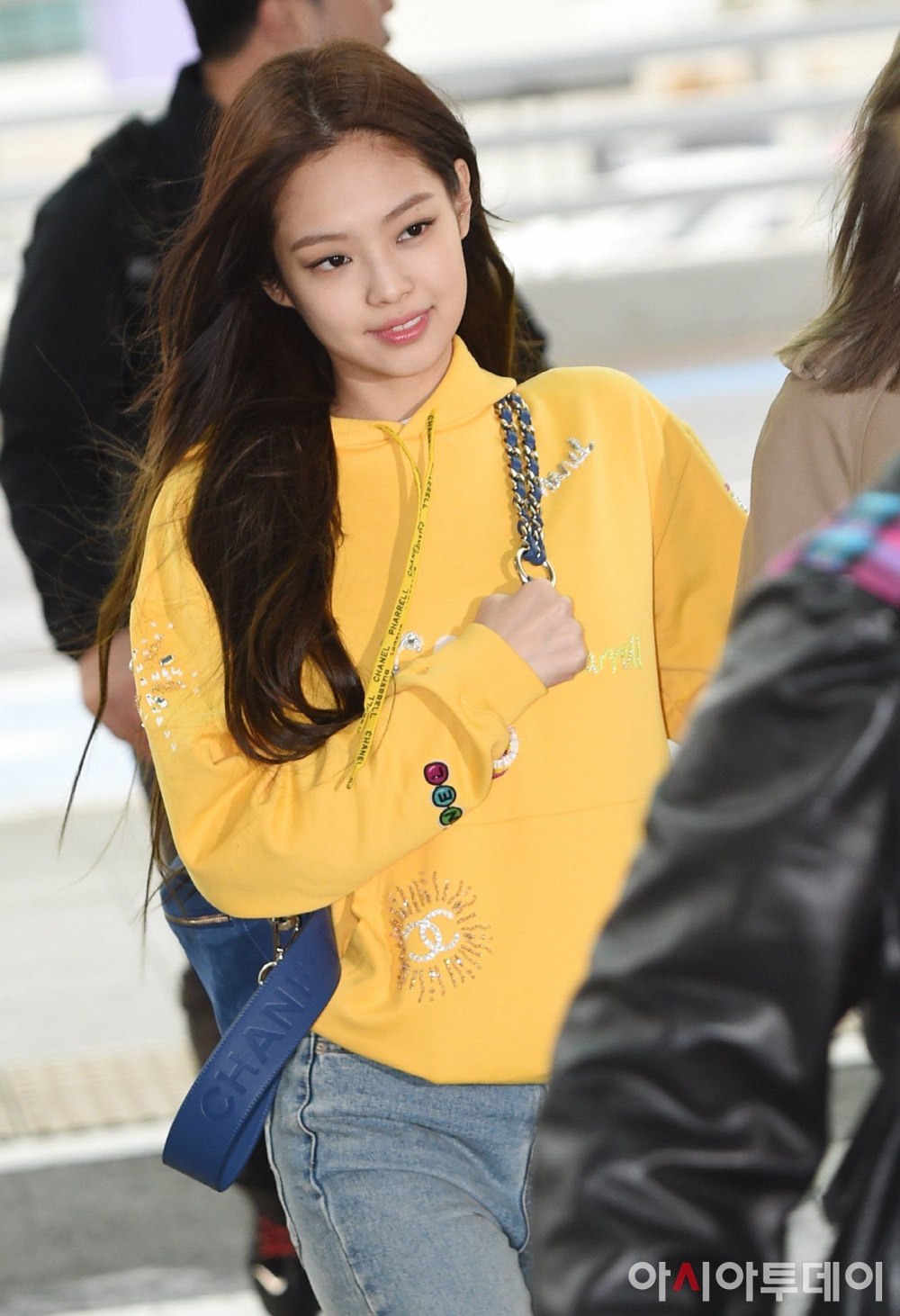 BLACKPINK Дженни аэропорт