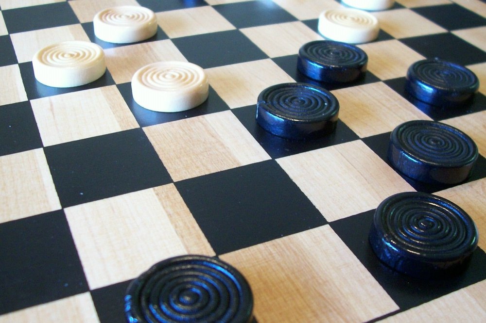 Шашки с44